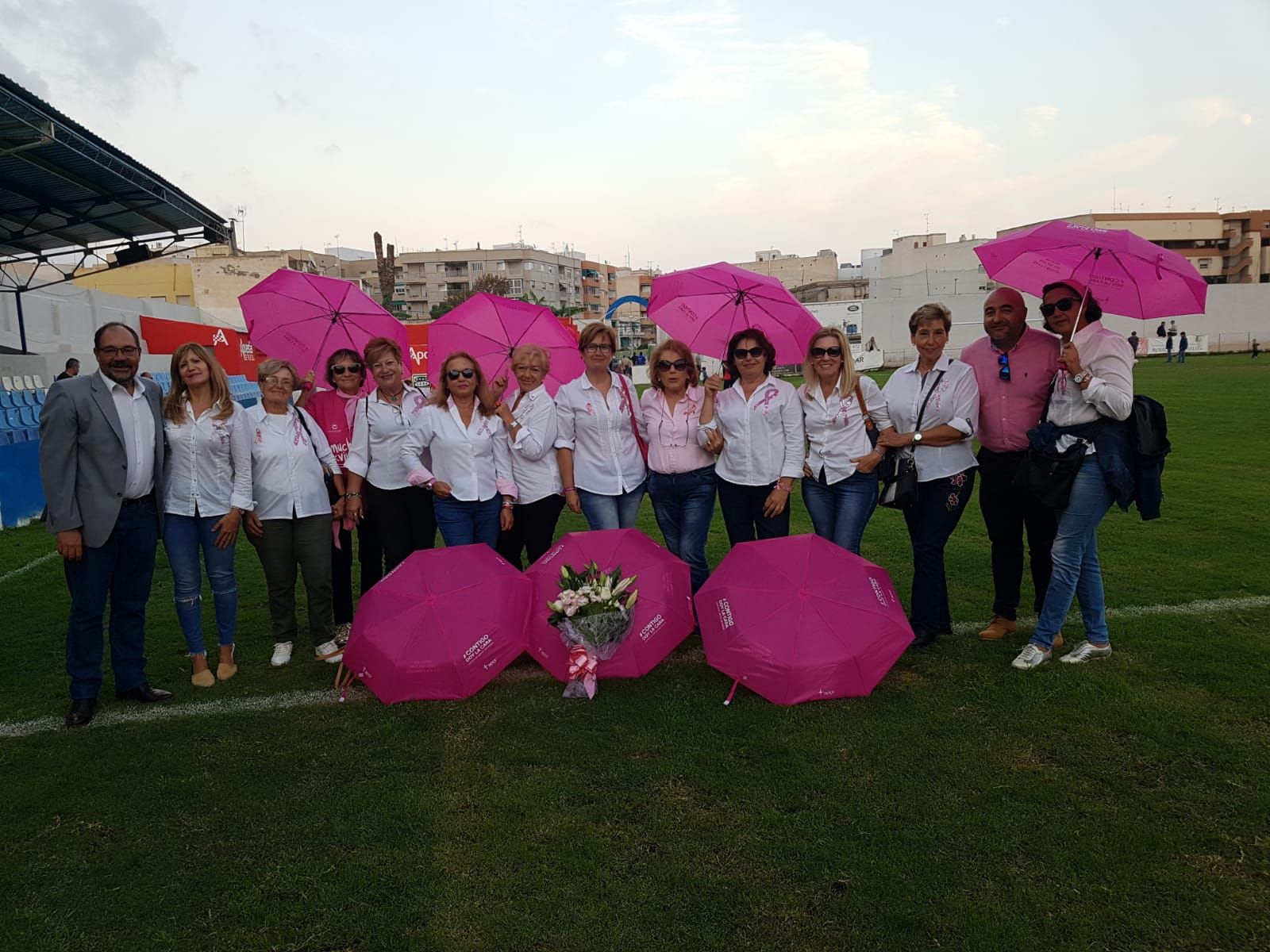 El Rubial se tiñe de rosa como símbolo de apoyo a la lucha contra el cáncer de mama