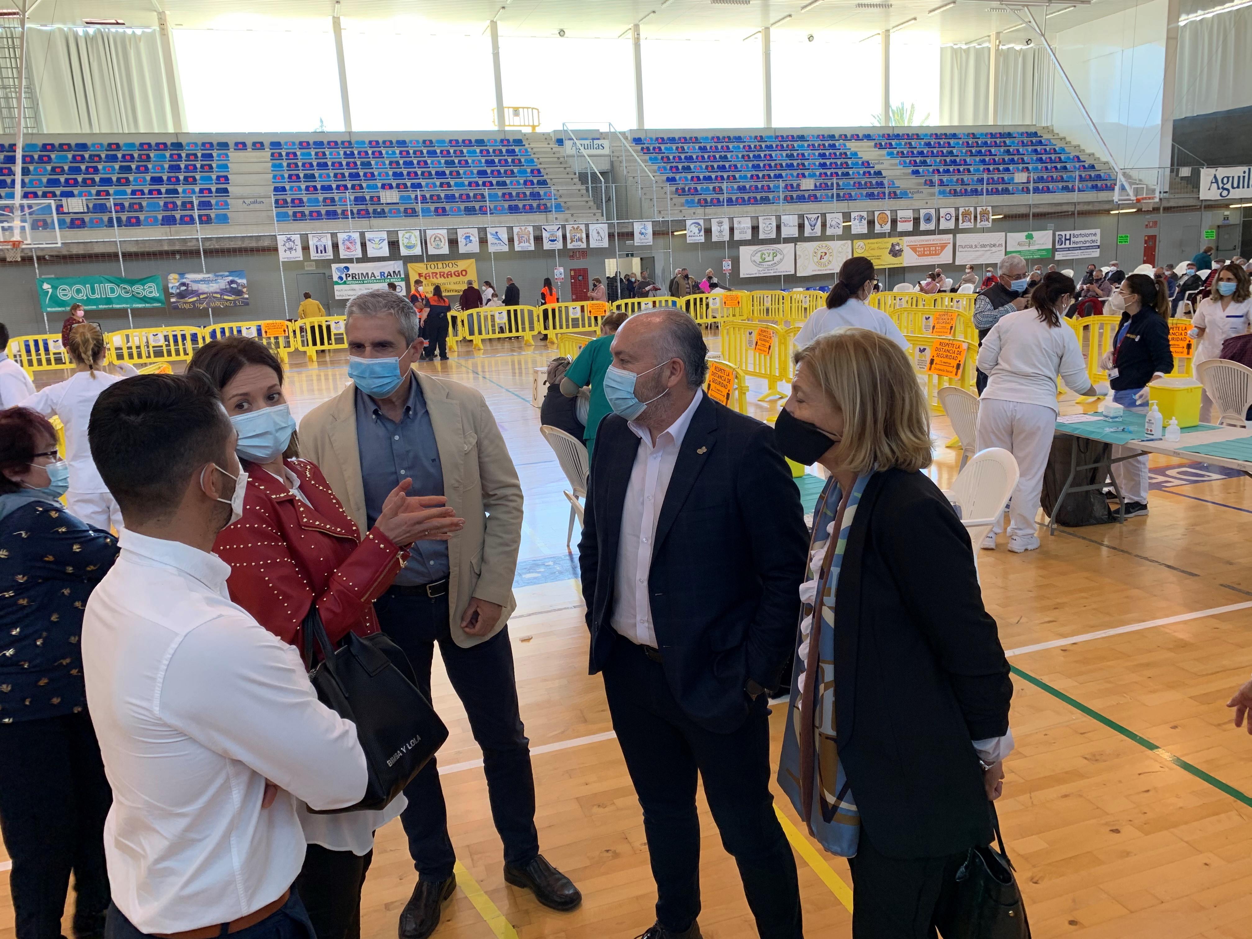 El 92% de los nacidos entre 1942 y 1947 se ha vacunado esta mañana en el Pabellón Diego Calvo Valera