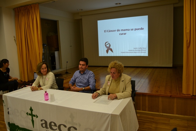 “El cáncer de mama se puede curar”, una charla cargada de optimismo