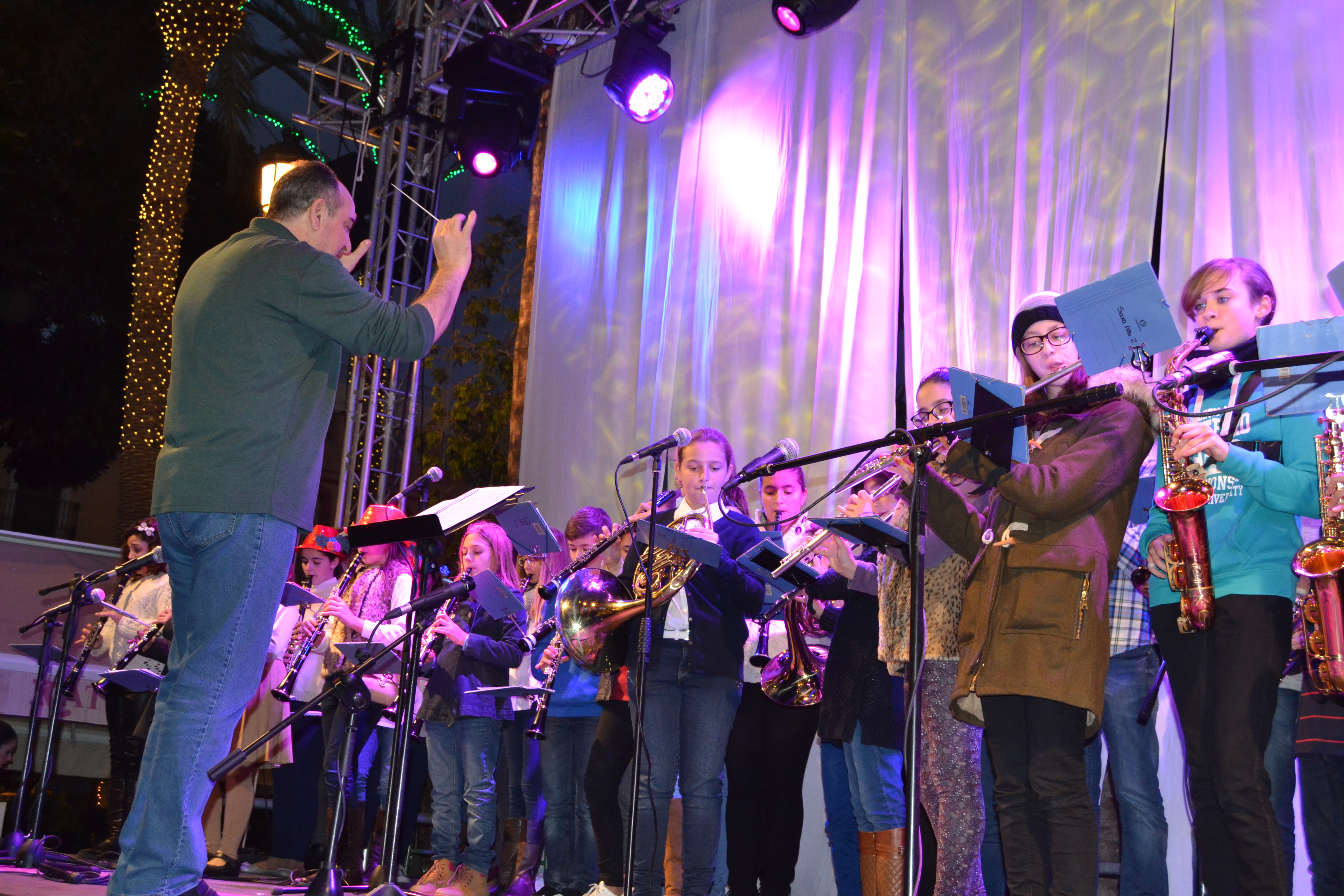 Los escolares aguileños cantan a la Navidad