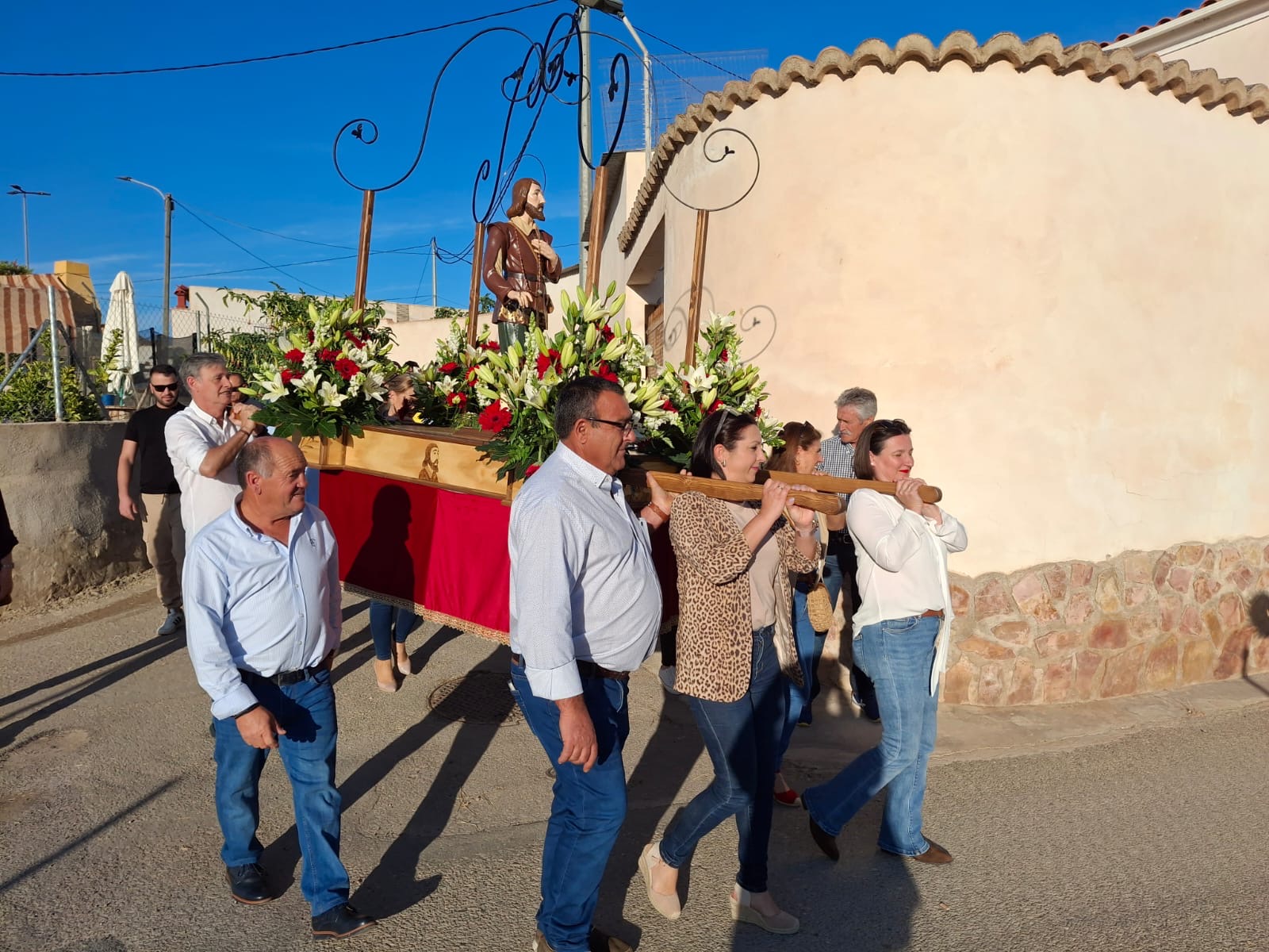 Multitudinaria participación en las fiestas de Los Arejos
