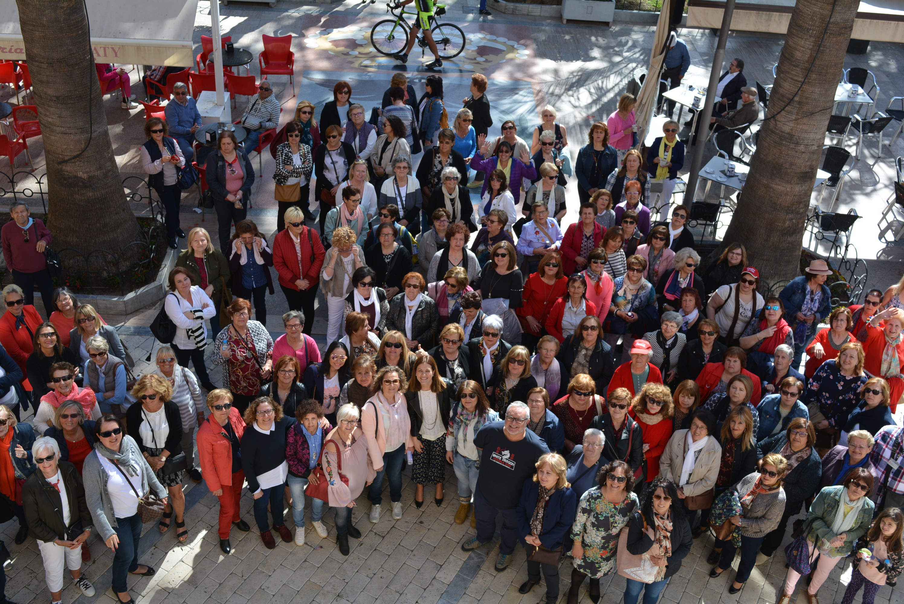 Más de 200 mujeres de los talleres de Igualdad de Fuente Álamo visitan Águilas