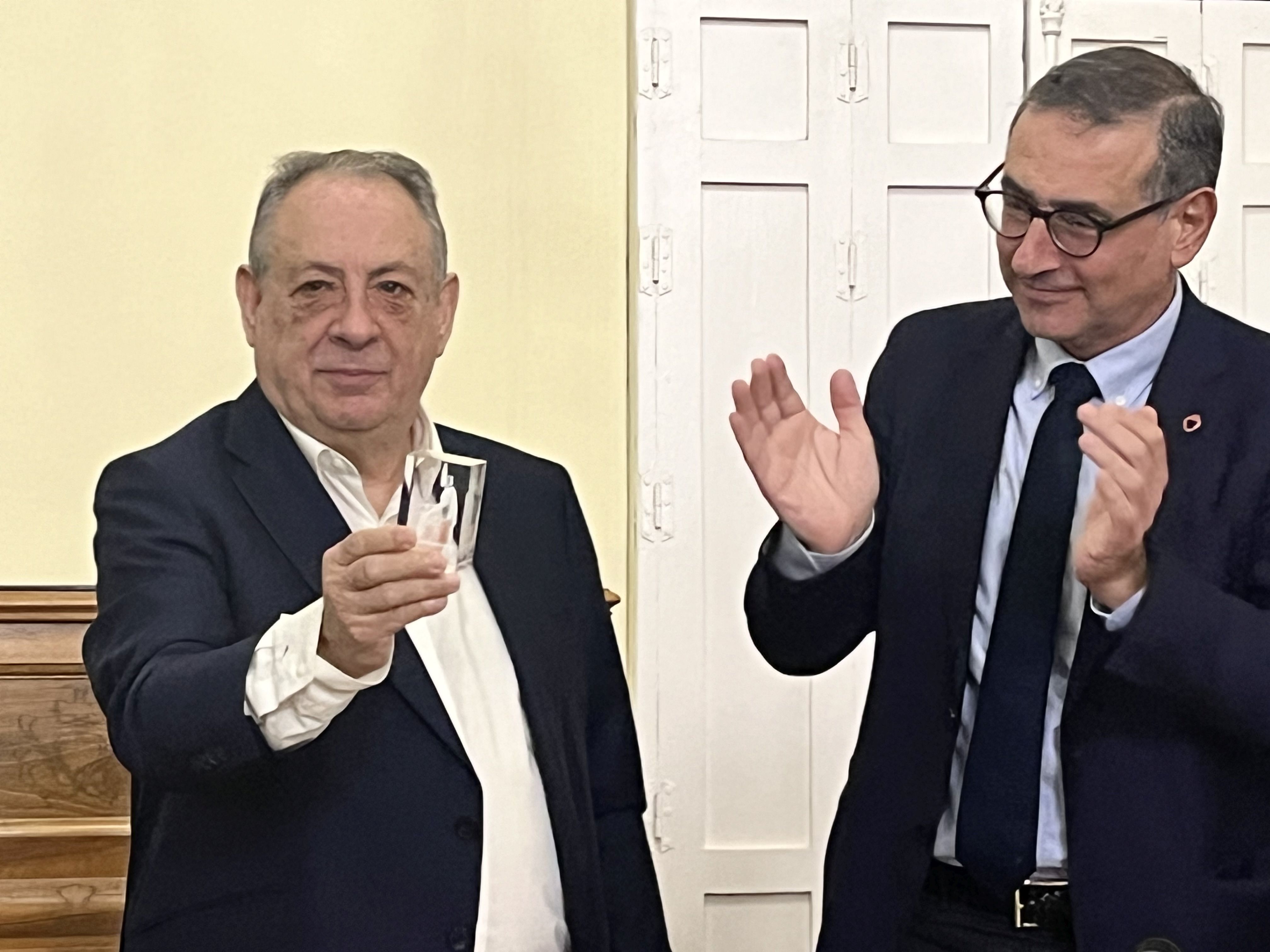 El Casino de Águilas acoge la presentación del último libro de Jorge Novella