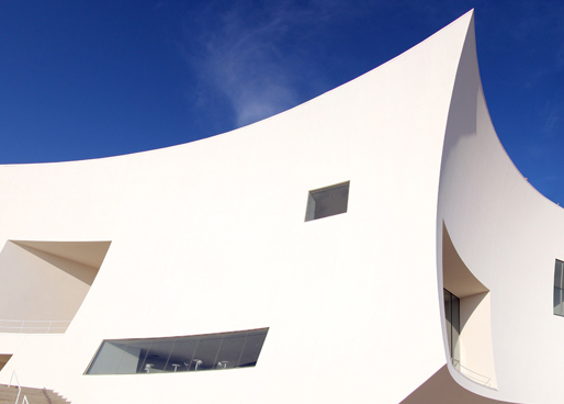 Fachada del Auditorio y Palacio de Congresos Infanta Doña Elena